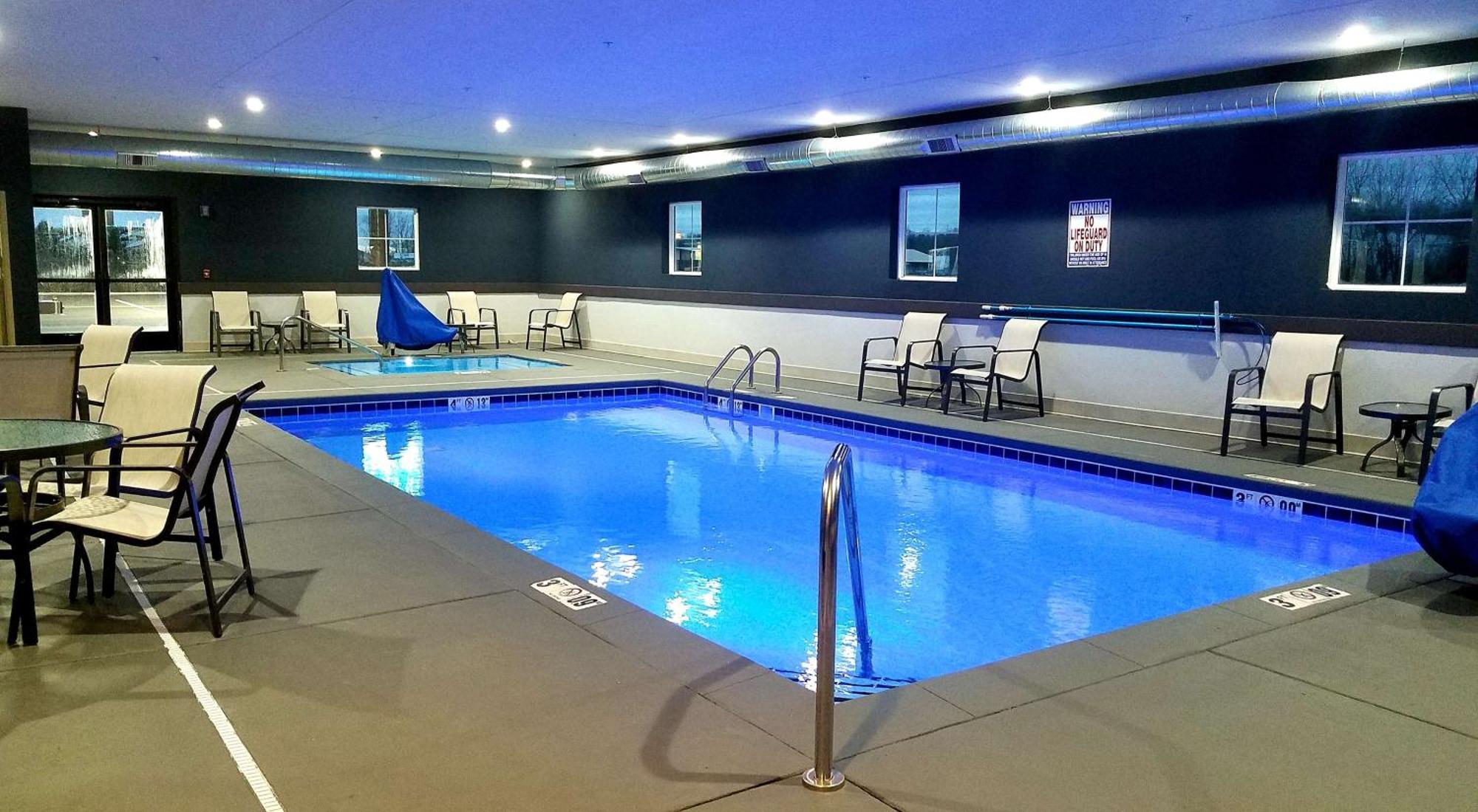 Best Western Plus Wayland Hotel Shelbyville Exterior foto